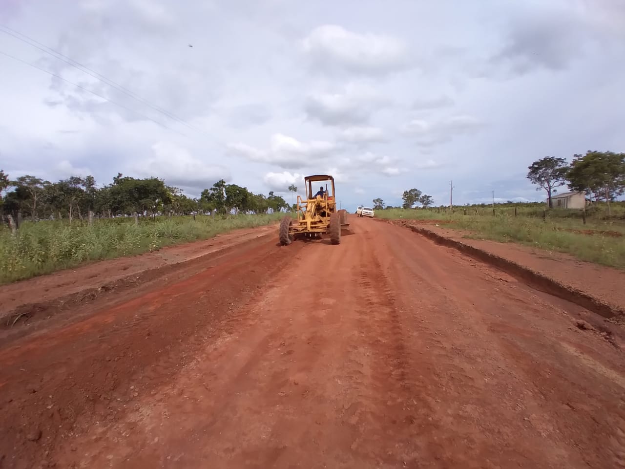 Reparos em estradas da Zona Rural 4