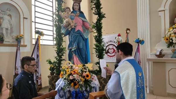 Prefeito Alex Berto participou da Procissão e Missa de Nossa Senhora do Rosário