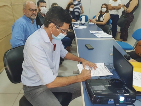 Alex assina documento e confirma permanecia de Rosário Oeste no Consórcio de Saúde da Baixada Cuiabana