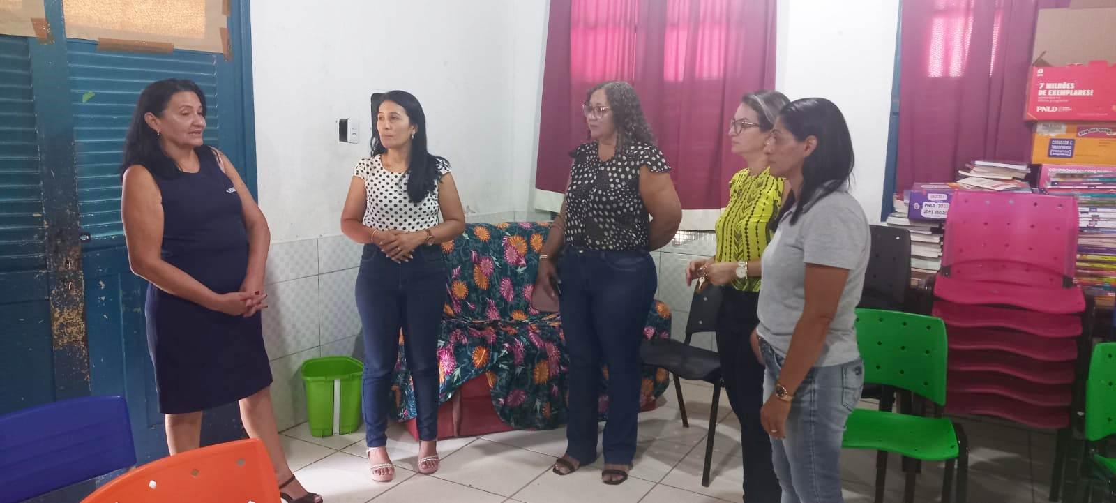 Equipe da educaçao de rosário oeste em visita a escola de caceres 6
