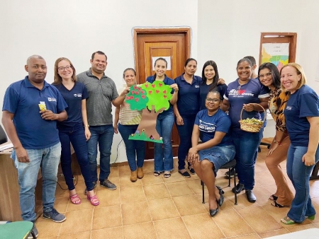 Servidores da prefeitura municipal de Rosário Oeste participam de palestra com a psicóloga.