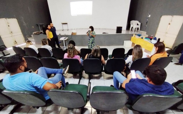 Coordenadores municipais do Programa Saúde em Redes realizam oficina estratégica em Rosário Oeste
