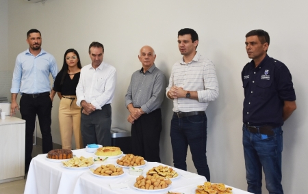 Prefeito Alex Berto participou na inauguração do escritório de negócios do Sicoob em Rosário Oeste