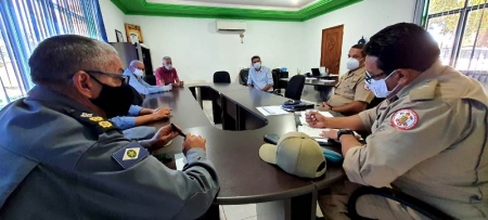 Reunião entre prefeitura, Bombeiros militar e Polícia militar propõe criação de brigada de incêndios em Rosário Oeste